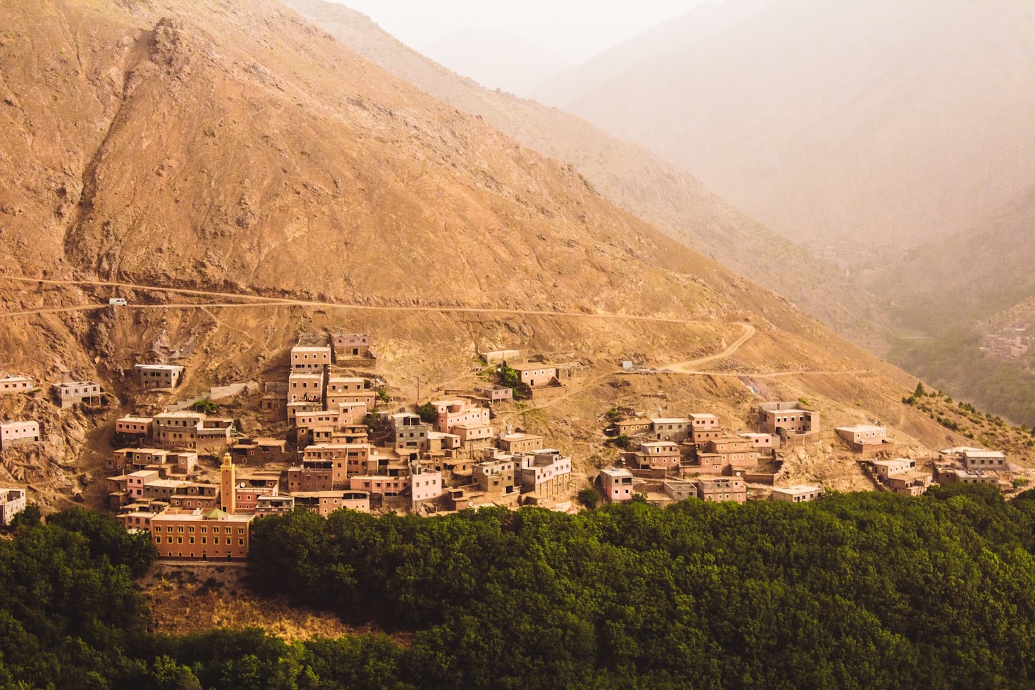 Strategies for Staying Connected While Traveling in Morocco